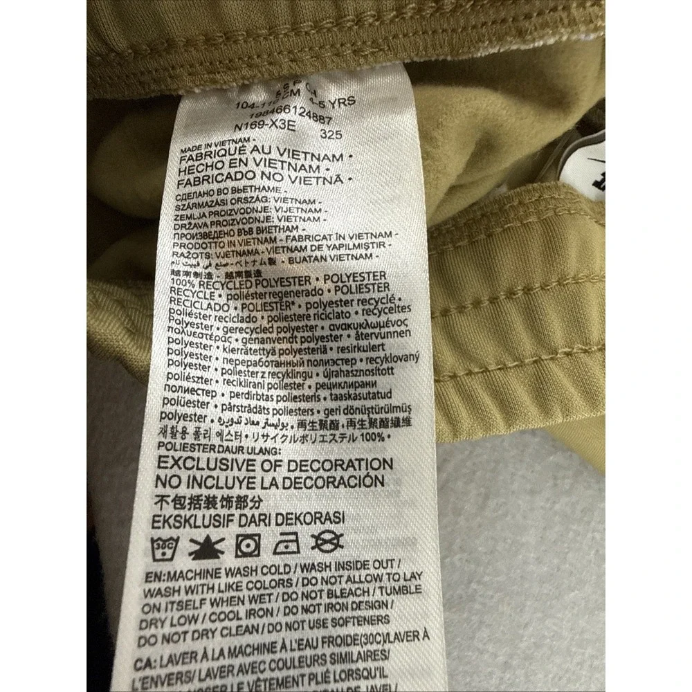 Boys Nike Size 5 Jogger Set, NWT